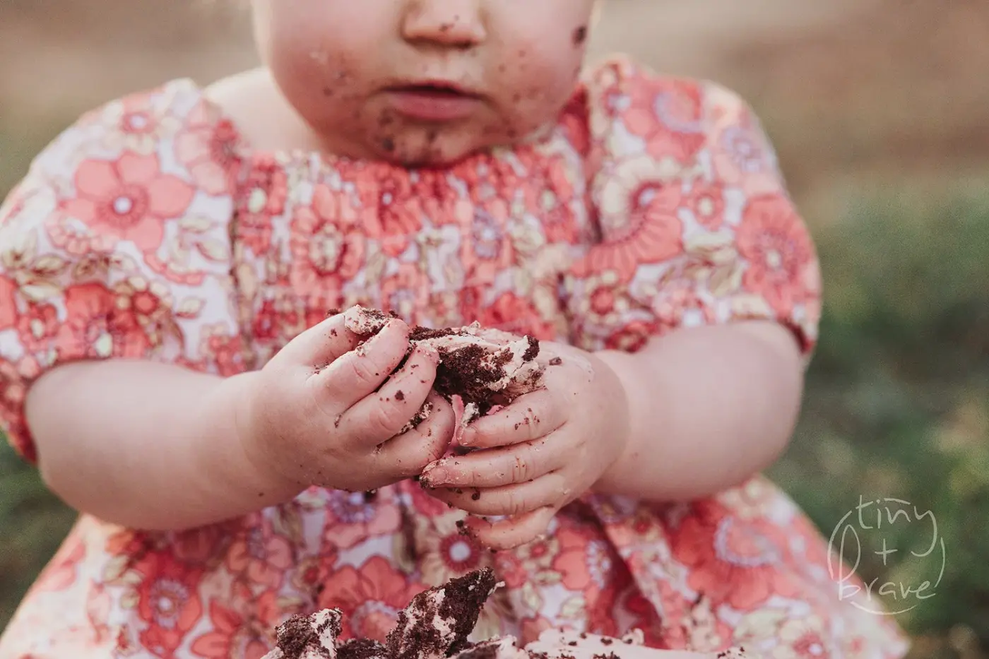 Cake smash photograph by Tiny and Brave